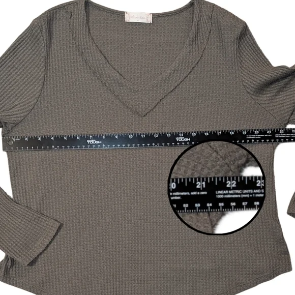 ❄️ 3/$15 - Altar'd State V-Neck Waffle Knit Thermal Long Sleeve Top, Size XL - Picture 7 of 8